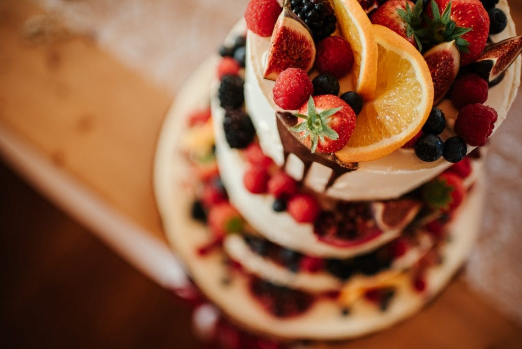 Svatební ovocný lehký dort